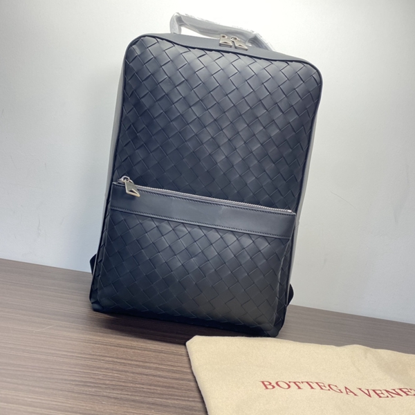 ボッテガヴェネタバッグ正面デザイン